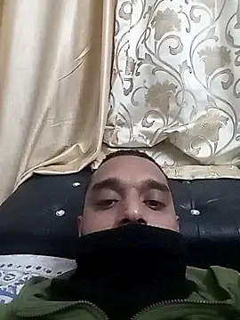 Snapshot of rathorejii chatting on April 14, 2026, 2:01 pm rathorejii online show from April 14, 2026, 2:01 pm