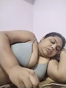 hotsilk21 online show from July 25, 2026, 6:38 pm