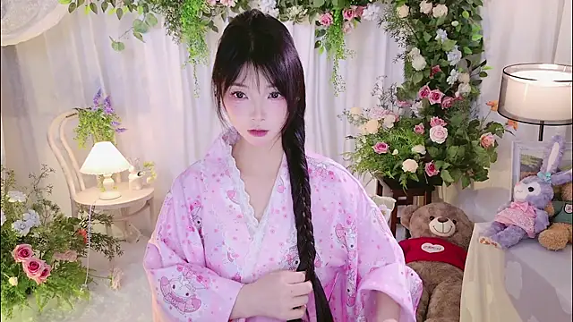 Snapshot of Zoe-001 chatting on June 30, 2026, 2:51 pm Zoe-001 online show from June 30, 2026, 2:51 pm