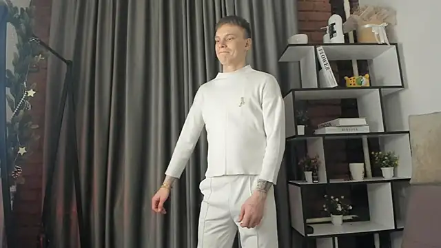 TwinkWhite online show from April 15, 2026, 8:20 pm