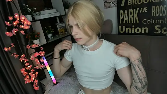 TwinkWhite online show from May 30, 2026, 9:56 pm