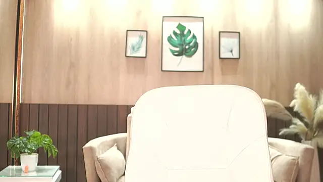 Snapshot of BrianaLane chatting on June 12, 2026, 4:28 pm BrianaLane online show from June 12, 2026, 4:28 pm