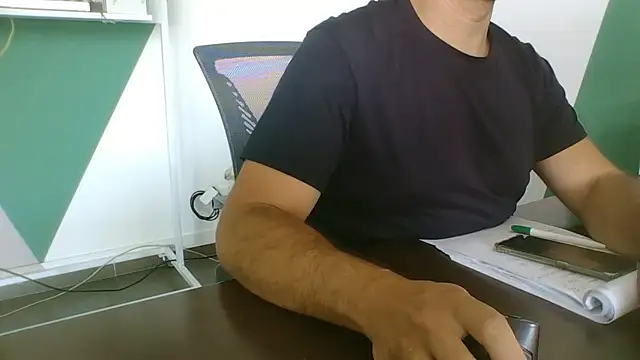 Snapshot of brunosso85ita chatting on August 4, 2026, 3:36 pm brunosso85ita online show from August 4, 2026, 3:36 pm