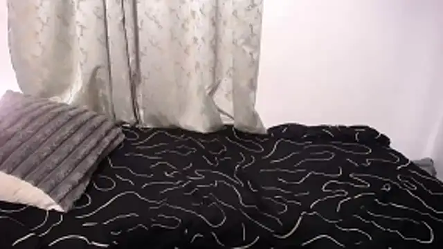 DimpleQueen 01 online show from May 3, 2026, 6:52 am