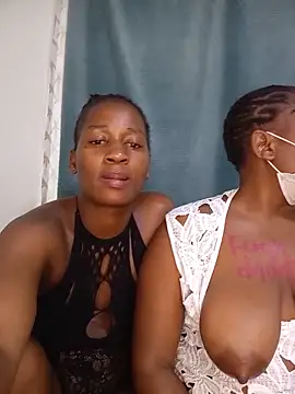 DimpleQueen 01 online show from May 16, 2026, 1:10 pm