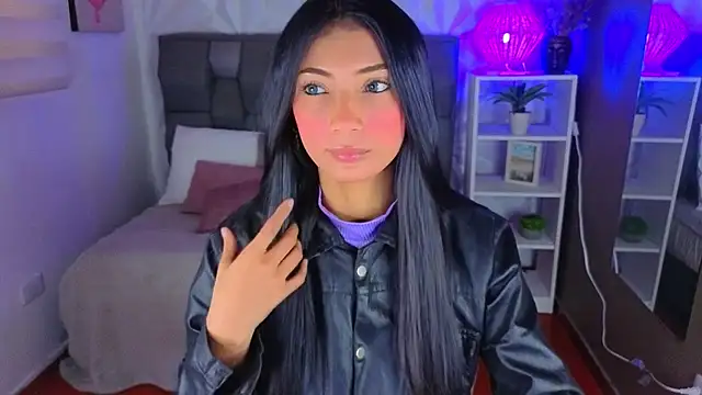 Snapshot of Perlaa_moon_ chatting on June 24, 2026, 2:49 pm Perlaa moon online show from June 24, 2026, 2:49 pm