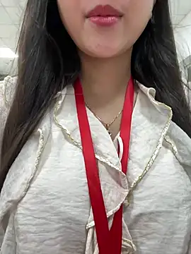 Skinny asianMILF online show from May 22, 2026, 5:03 am
