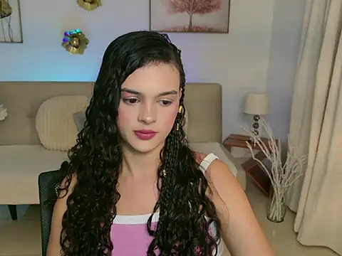 MaraVelvett online show from April 28, 2026, 8:36 pm
