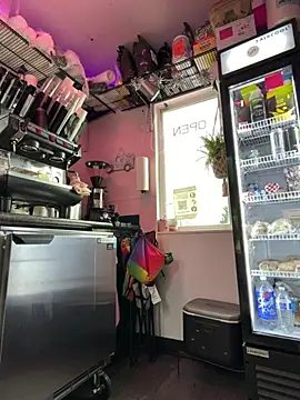 juicybootyquinn online show from June 3, 2026, 11:54 pm