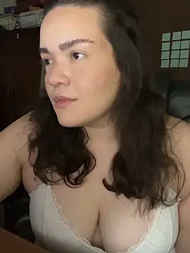 dayanestephany1 online show from April 27, 2026, 2:09 am