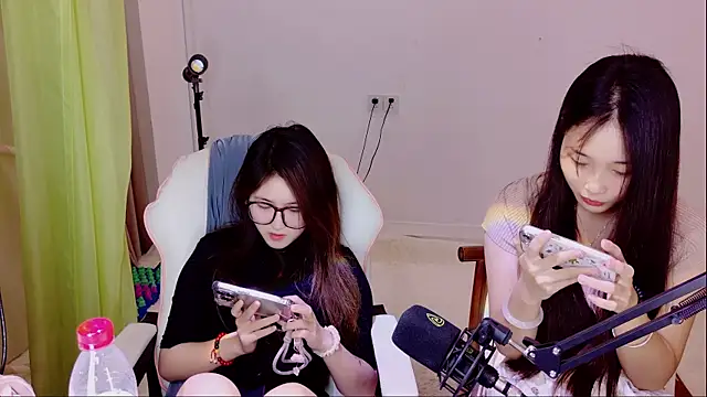 Xiongchumo1120 online show from May 30, 2026, 3:14 am