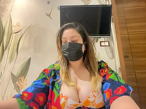 kavyasingh36 online show from May 16, 2026, 4:39 pm