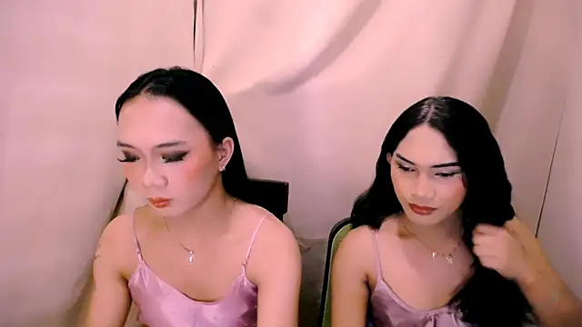 Snapshot of slutty_aki chatting on May 7, 2026, 2:22 pm slutty aki online show from May 7, 2026, 2:22 pm