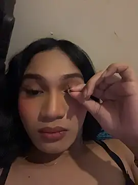 slutty aki online show from June 15, 2026, 4:42 pm