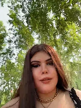 Snapshot of AmeliaBronze chatting on July 13, 2026, 2:47 am AmeliaBronze online show from July 13, 2026, 2:47 am
