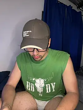 AdrianEmpire online show from April 17, 2026, 10:46 pm