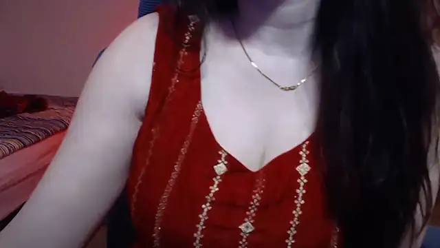 Sexymadhu05 online show from April 11, 2026, 4:33 pm