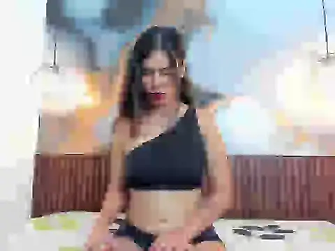 Vanessa Lune online show from May 9, 2026, 1:05 pm
