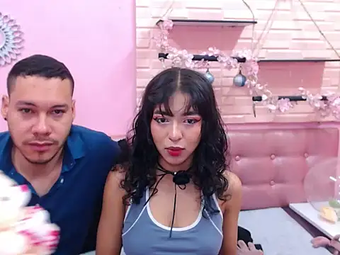 Snapshot of Aronandmoli69 chatting on April 13, 2026, 12:21 pm Aronandmoli69 online show from April 13, 2026, 12:21 pm