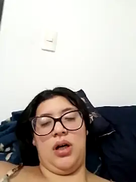 Snapshot of dhalia-rose89 chatting on April 16, 2026, 3:29 am dhalia-rose89 online show from April 16, 2026, 3:29 am