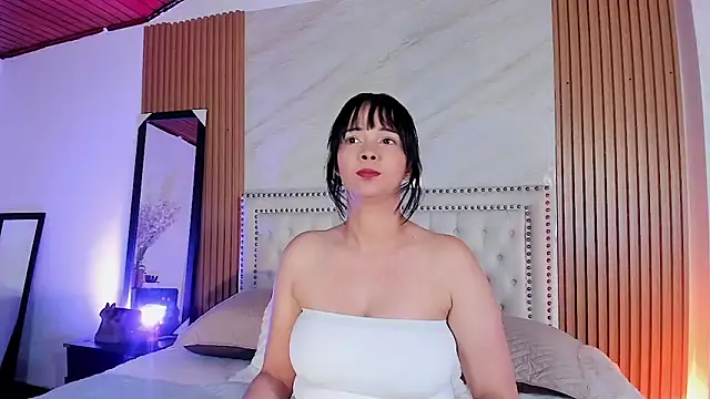 Snapshot of cami_merlano chatting on April 28, 2026, 8:03 pm cami merlano online show from April 28, 2026, 8:03 pm