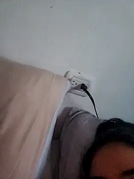 Snapshot of Sofiaw chatting on April 14, 2026, 11:00 pm Sofiaw online show from April 14, 2026, 11:00 pm