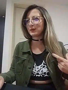 VALELUXX online show from May 23, 2026, 1:22 am