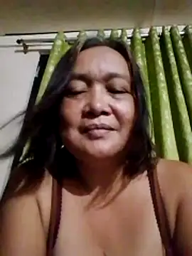 Snapshot of jeanyummytits chatting on June 12, 2026, 11:20 am jeanyummytits online show from June 12, 2026, 11:20 am
