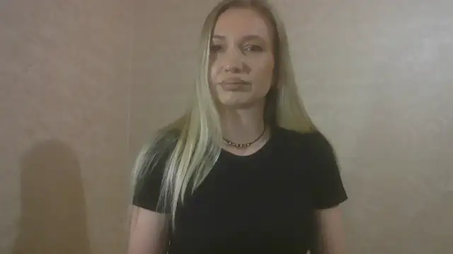 Snapshot of NoirEnigma chatting on April 14, 2026, 8:26 pm NoirEnigma online show from April 14, 2026, 8:26 pm