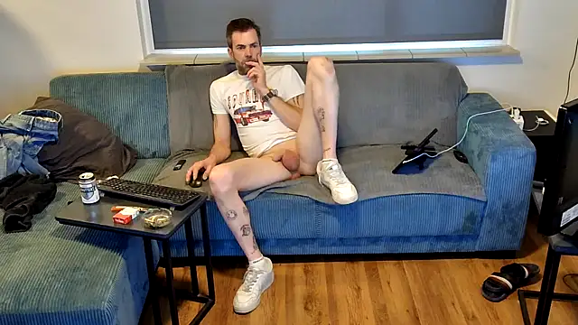 Bttmboyexhibitionist online show from May 5, 2026, 5:37 am