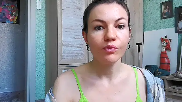 evaprolove online show from April 20, 2026, 8:06 am