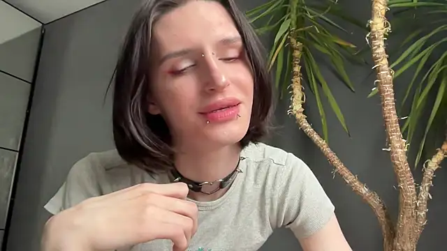 Niky Long online show from June 2, 2026, 1:35 pm