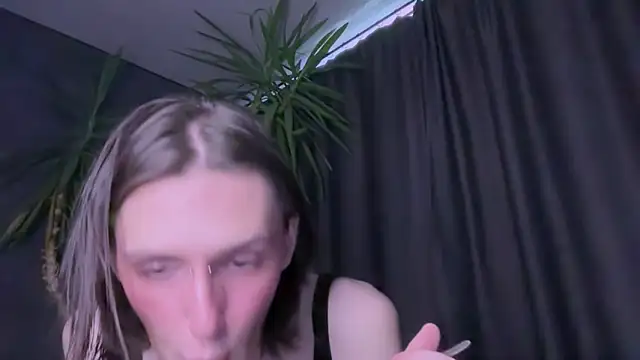 Niky Long online show from June 7, 2026, 11:25 am