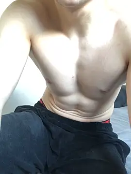 maxence 096 online show from April 19, 2026, 4:39 pm