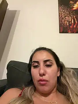 Meryy34 online show from July 31, 2026, 10:20 pm