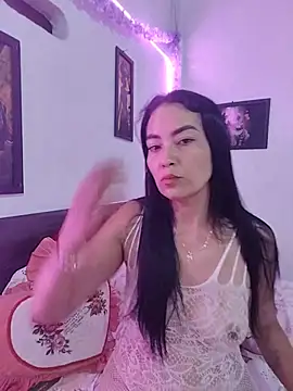 Snapshot of LuluDream chatting on June 4, 2026, 4:29 am LuluDream online show from June 4, 2026, 4:29 am