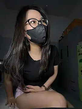 ZzyzyZ-009 online show from May 15, 2026, 4:58 pm