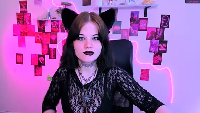 Snapshot of nikki_kiss_ chatting on May 25, 2026, 9:15 am nikki kiss online show from May 25, 2026, 9:15 am