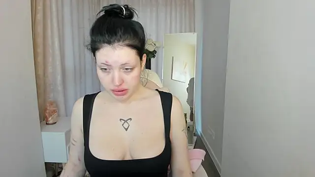 Snapshot of Jena_Mi1ler chatting on May 11, 2026, 1:22 am Jena Mi1ler online show from May 11, 2026, 1:22 am