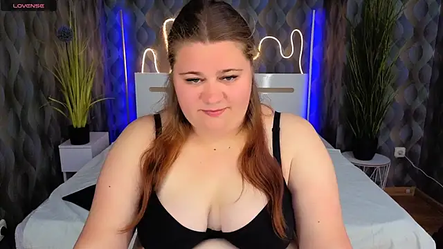 Bella Blvck online show from May 8, 2026, 5:40 pm
