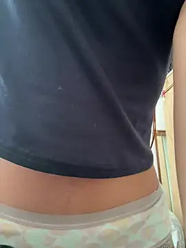 Sexy emily outdoors online show from April 29, 2026, 7:42 pm