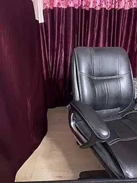 DarlingRuby online show from April 20, 2026, 5:37 pm