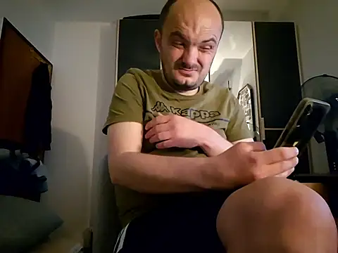 matteopeder online show from May 25, 2026, 7:42 pm