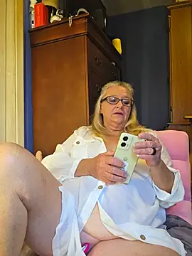 RavensLove online show from July 23, 2026, 10:08 pm