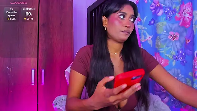 ALISSA SMITH  online show from July 23, 2026, 3:37 am