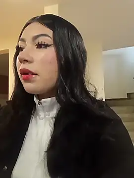 Snapshot of Emiily__Evans chatting on April 14, 2026, 2:01 pm Emiily Evans online show from April 14, 2026, 2:01 pm