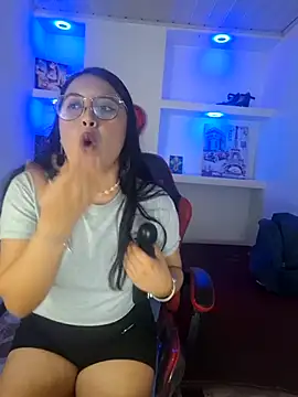 Dakota lee03 online show from April 19, 2026, 11:53 am