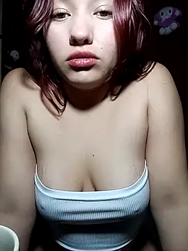 Linaydeif online show from April 22, 2026, 4:26 am