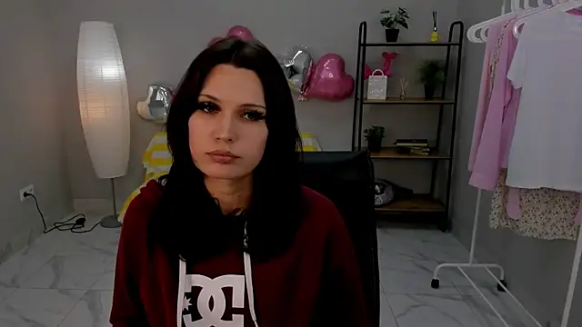 Christine Mooree online show from April 14, 2026, 9:48 am