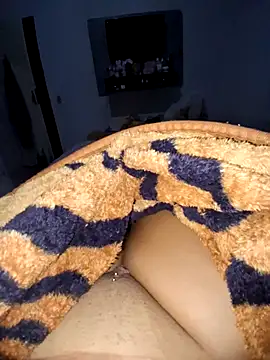 emimyy online show from April 29, 2026, 6:39 am